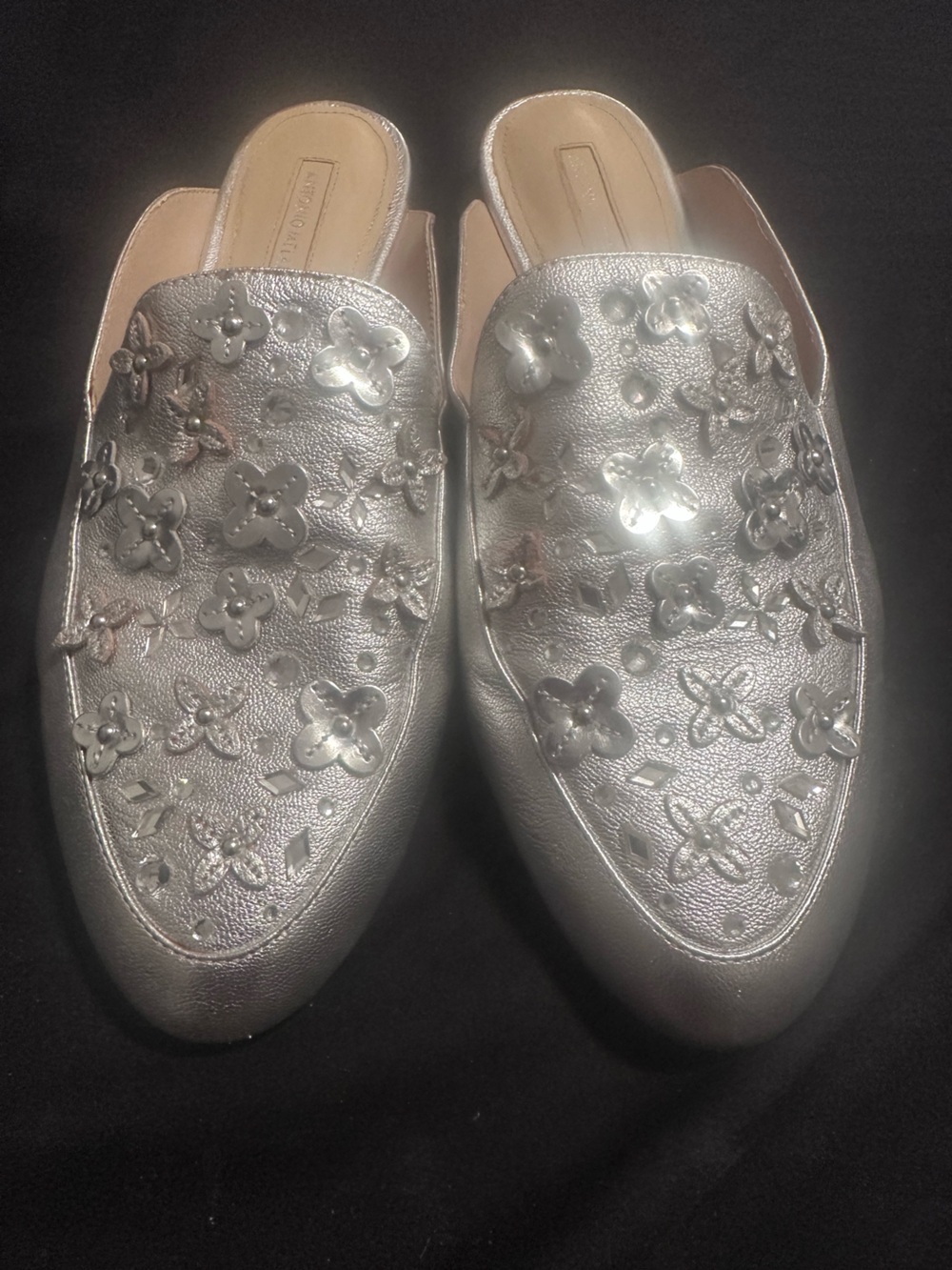 ANTONIO MELANI Silver Floral Appliqué Slip-On Mules